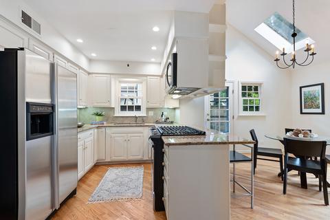 596 Cedar St, Winnetka, IL 60093 photo 8