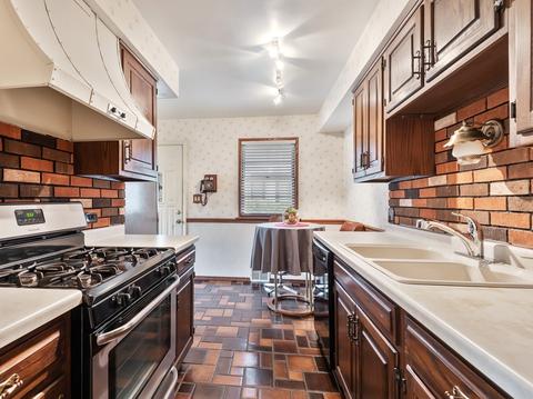 8 Washington St, Glenview, IL 60025 photo 6