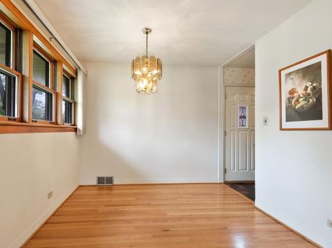 8 Washington St, Glenview, IL 60025 photo 5