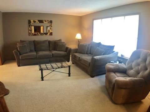 1020 Oakcrest Dr, Rantoul, IL 61866 photo 3