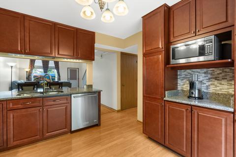 4571 Burnham Dr, Hoffman Estates, IL 60192 photo 6