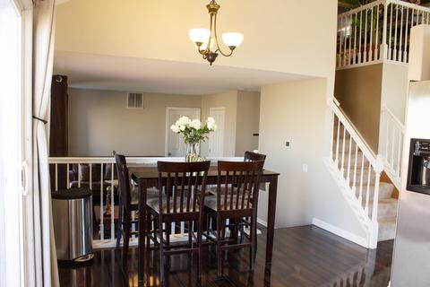 1070 Huron Ct, Elgin, IL 60120 photo 4