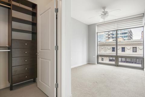 100 E 14th St #810, Chicago, IL 60605 photo 10