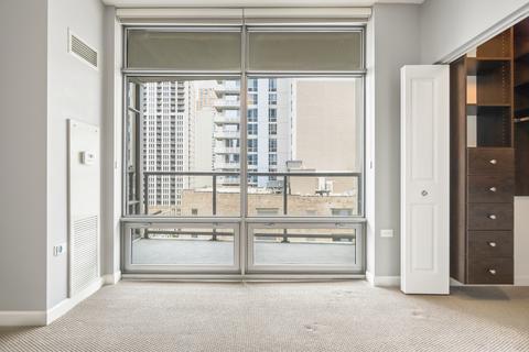 100 E 14th St #810, Chicago, IL 60605 photo 16