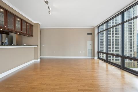 100 E 14th St #810, Chicago, IL 60605 photo 4