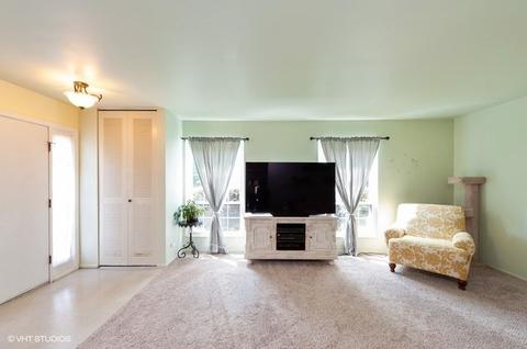 16 Timber Ter, Cary, IL 60013 photo 2