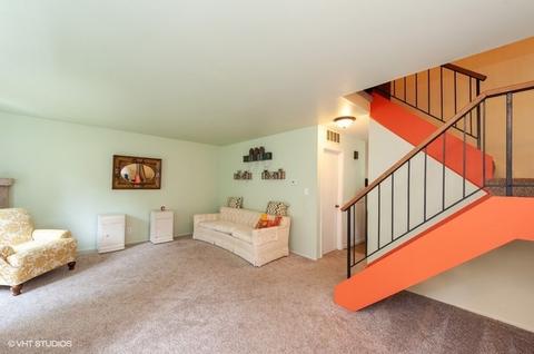 16 Timber Ter, Cary, IL 60013 photo 3