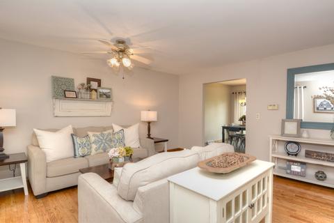 2000 Murcer Ln, Elgin, IL 60123 photo 4