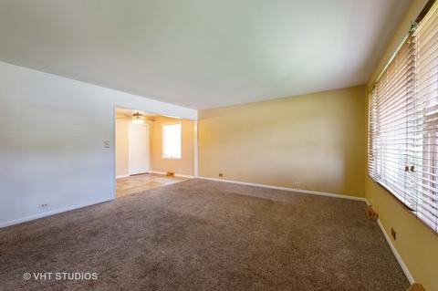 1911 Shepherd Dr, Des Plaines, IL 60018 photo 3
