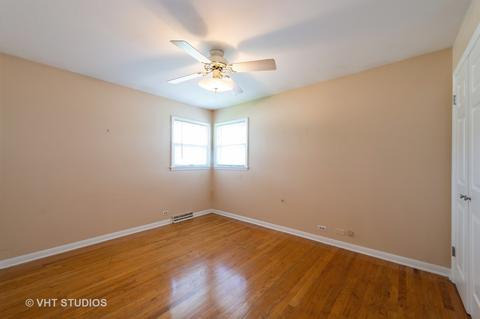 1911 Shepherd Dr, Des Plaines, IL 60018 photo 12