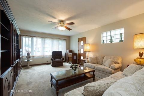 8218 44th St, Lyons, IL 60534 photo 2