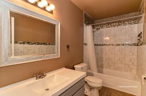 732 Circle Dr, Roselle, IL 60172 photo 20