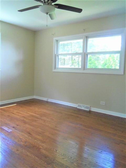 1318 Dakota Dr, Elgin, IL 60120 photo 8