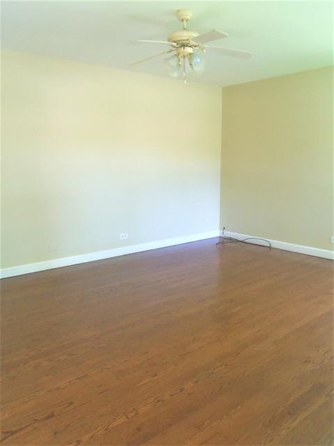 1318 Dakota Dr, Elgin, IL 60120 photo 6