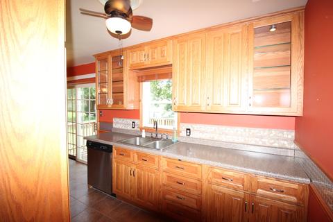 455 S Curtis Ave, Kankakee, IL 60901 photo 2