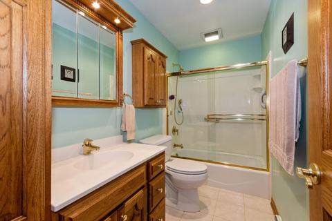 1197 Princeton Dr, Bartlett, IL 60103 photo 8