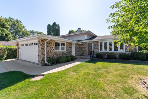1197 Princeton Dr, Bartlett, IL 60103 photo 1