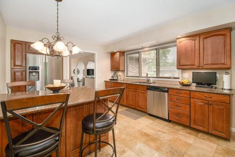 32 Greenridge Rd, Elgin, IL 60120 photo 5