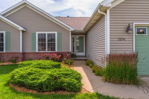 2204 Inez Ln, Normal, IL 61761 photo 2