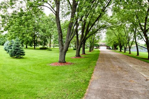 17115 S Lily Cache Rd, Plainfield, IL 60586 photo 6