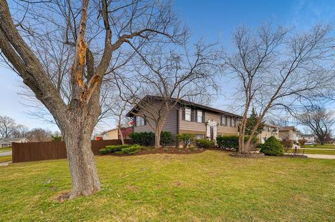 1465 Meyer Rd, Hoffman Estates, IL 60169 photo 1