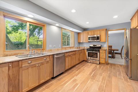 542 E Carpenter Dr, Palatine, IL 60074 photo 8
