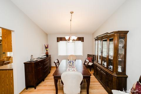 415 Michael Ct, Des Plaines, IL 60016 photo 12