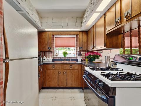 14749 Hamlin Ave, Midlothian, IL 60445 photo 10