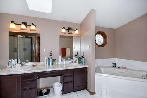 895 Red Oak Ave, Addison, IL 60101 photo 26