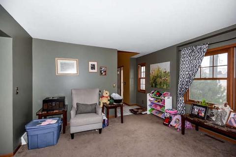 895 Red Oak Ave, Addison, IL 60101 photo 8