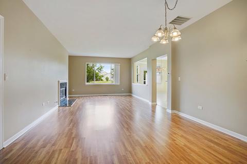 21304 W Conifer Dr, Plainfield, IL 60544 photo 2