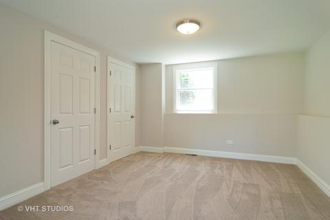 1450 Devonshire Ln, Hoffman Estates, IL 60169 photo 10