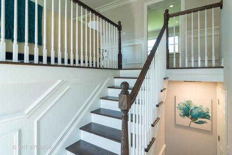 1450 Devonshire Ln, Hoffman Estates, IL 60169 photo 2