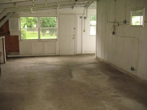 613 E North St, Clinton, IL 61727 photo 31
