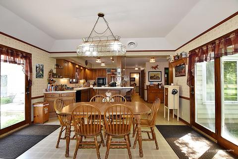 5 N764 Surrey Rd, Wayne, IL 60184 photo 8
