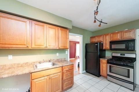 701 Dewey St, Harvard, IL 60033 photo 2