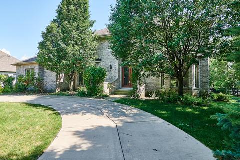 1504 Geranium Ct, Naperville, IL 60565 photo 2