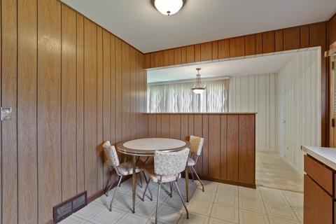 1013 Peace Dr, Wheeling, IL 60090 photo 5