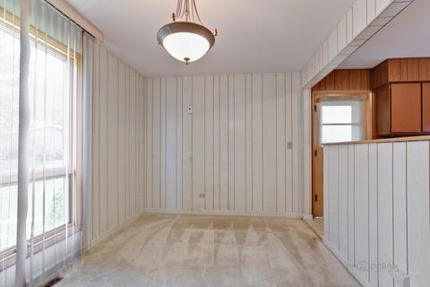 1013 Peace Dr, Wheeling, IL 60090 photo 10