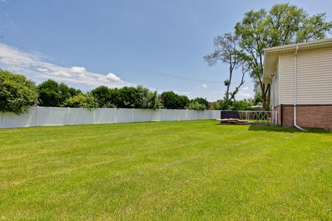 1013 Peace Dr, Wheeling, IL 60090 photo 24