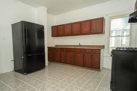 534 E Benton St, Aurora, IL 60505 photo 4
