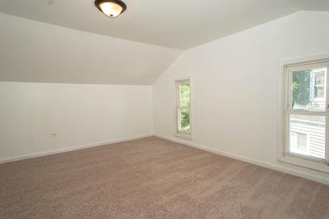 534 E Benton St, Aurora, IL 60505 photo 7