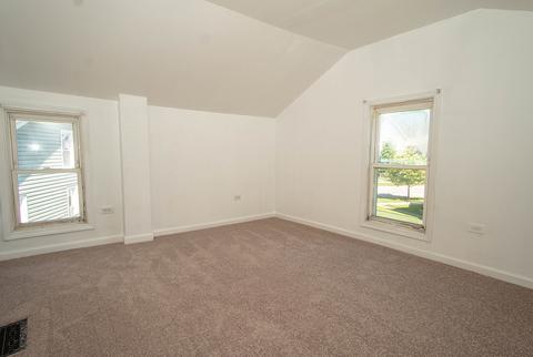 534 E Benton St, Aurora, IL 60505 photo 11