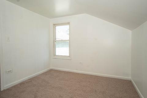 534 E Benton St, Aurora, IL 60505 photo 10