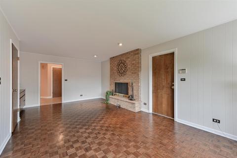 1633 Gamon Rd, Wheaton, IL 60189 photo 13