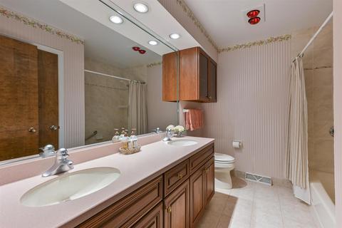 1633 Gamon Rd, Wheaton, IL 60189 photo 15
