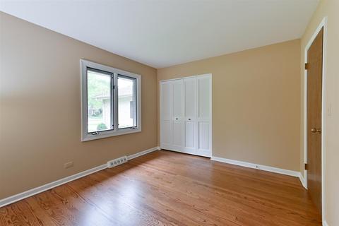 1633 Gamon Rd, Wheaton, IL 60189 photo 21