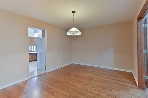 1633 Gamon Rd, Wheaton, IL 60189 photo 6