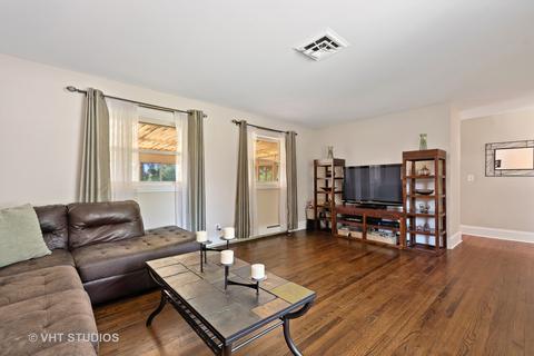 1872 Robert Ct, Aurora, IL 60506 photo 4