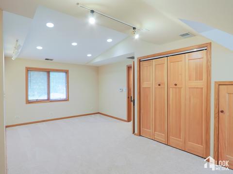 416 N Maple St, Mount Prospect, IL 60056 photo 18
